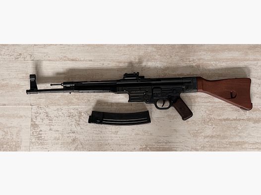 GSG STG 45 / STG 44 9 mm P.A.K. blank firing – real wood stock – top condition
