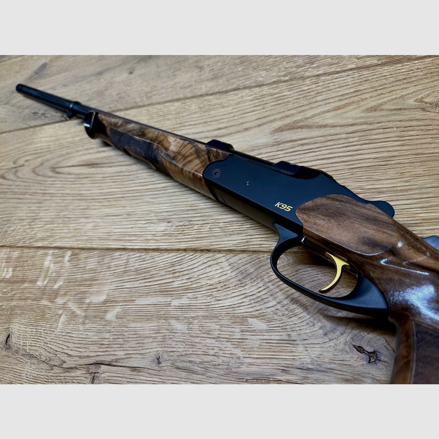 Blaser K95 Success / Klasa drewna 6 / Kal. 6,5 Creedmoor / LL 47 cm / Złote elementy / M15x1