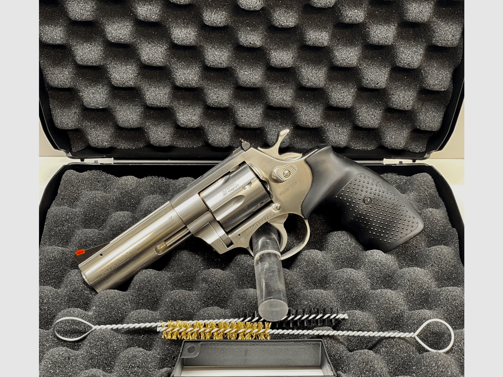 ALFA ProJ Steel stainless 3541 Revolver 4″ | .357 Mag.