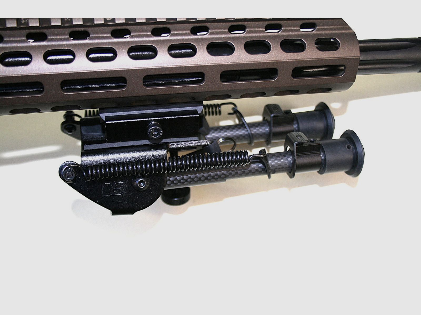 Pack Geweer SCHMEISSER SP15 Bronze Kal.222 met telescopische kolf + VORTEX Venom 1-6×24 richtkijker + Vortex montage ringen + DAKOTA Carbon bipod, afbeelding 7 van 12