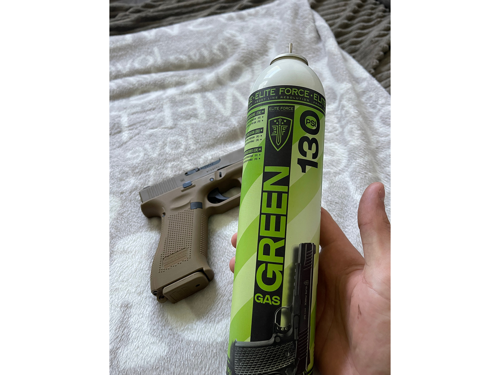 Glock 19X inkl. 6mm HK. Bio BB & Elite Force Green Gas 