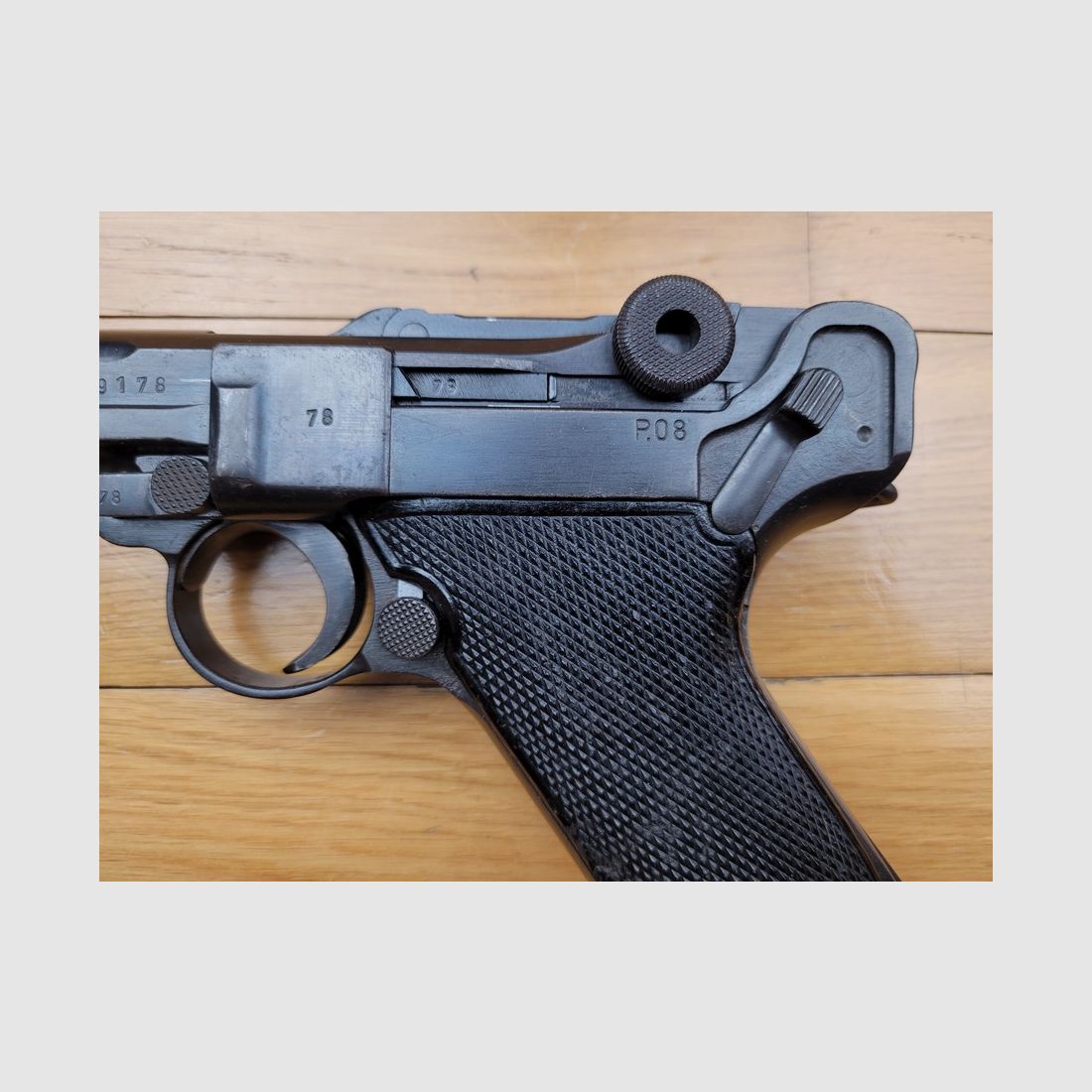 Sehr seltener Luger P08, auch bekannt als „Mauser Banner“ oder „Commercial“ – 1942 – 9 Para – Ausgezeichneter Zustand, Bild 3 von 16
