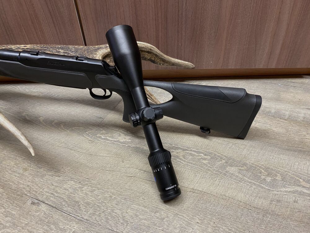 Sauer 404 Synchro XT, mit Zeiss Conquest V4 3-12x56, Stahlsystem & Sauer Dämpfer