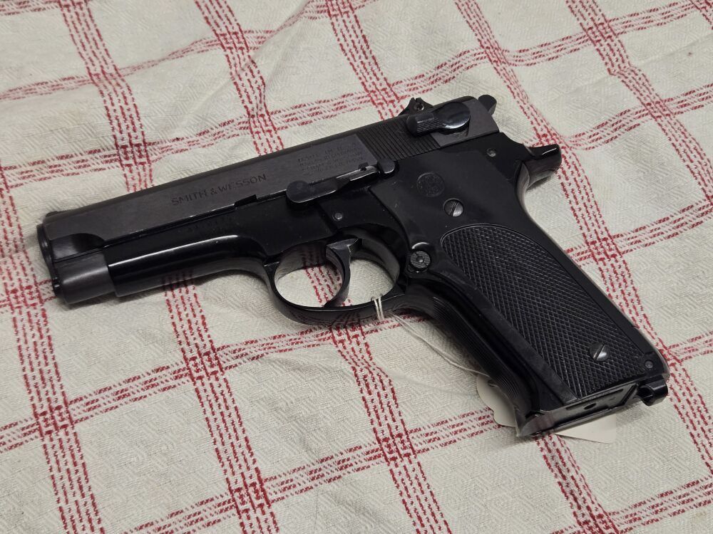 S&W 39