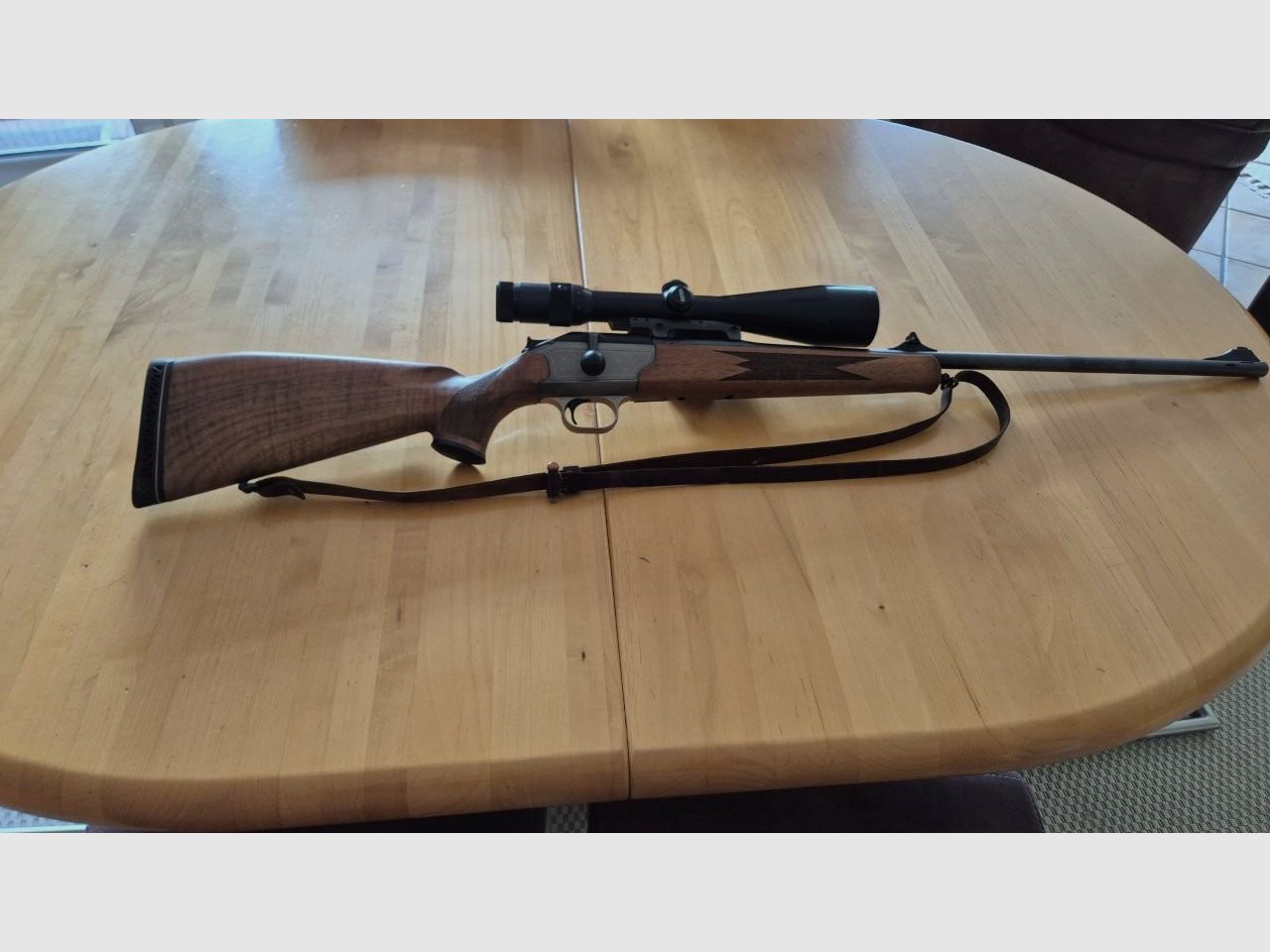 Fucile a ripetizione Blaser R93 Cal. 9,3x64 con due ottiche