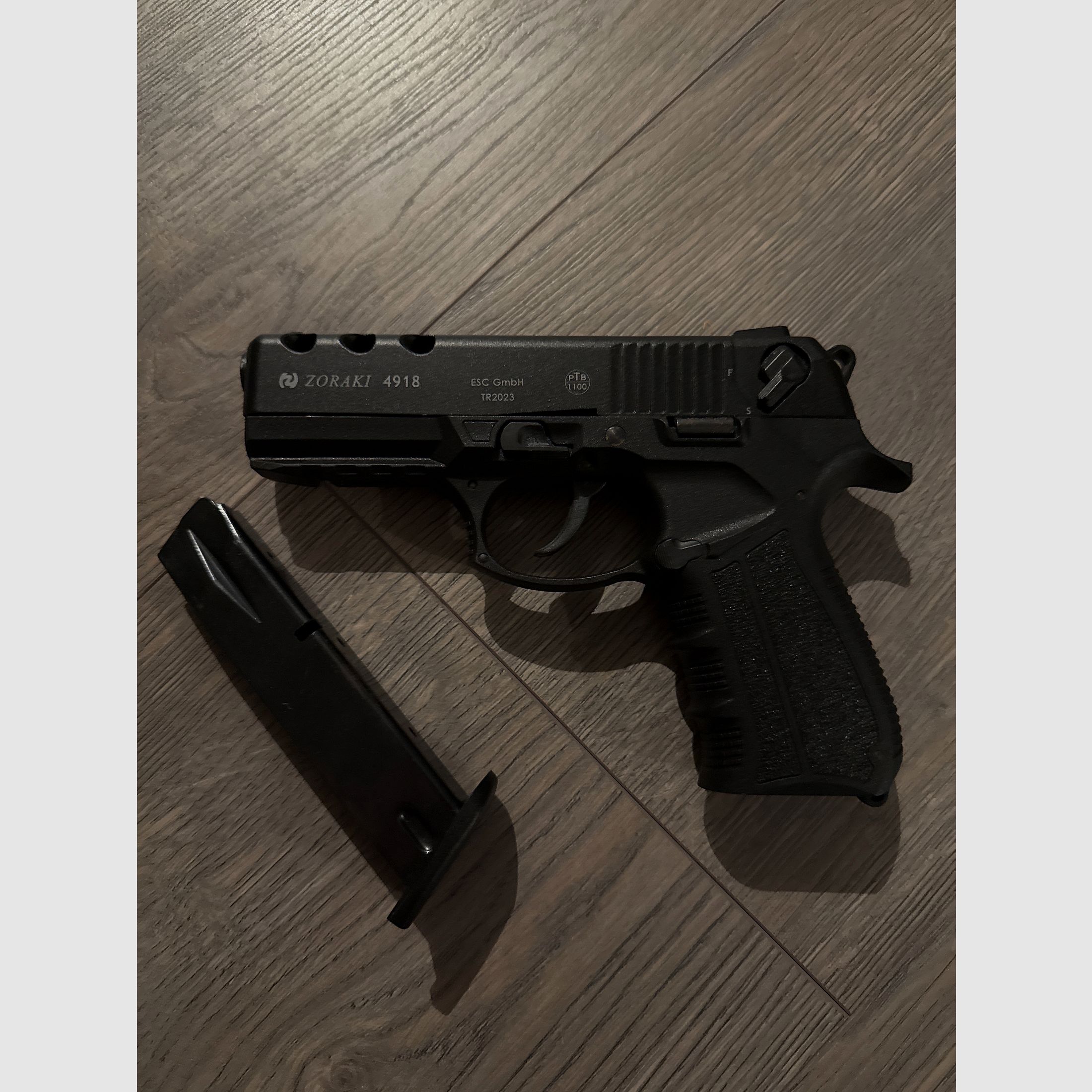 Zoraki 4918 incl. magazine hardly shot