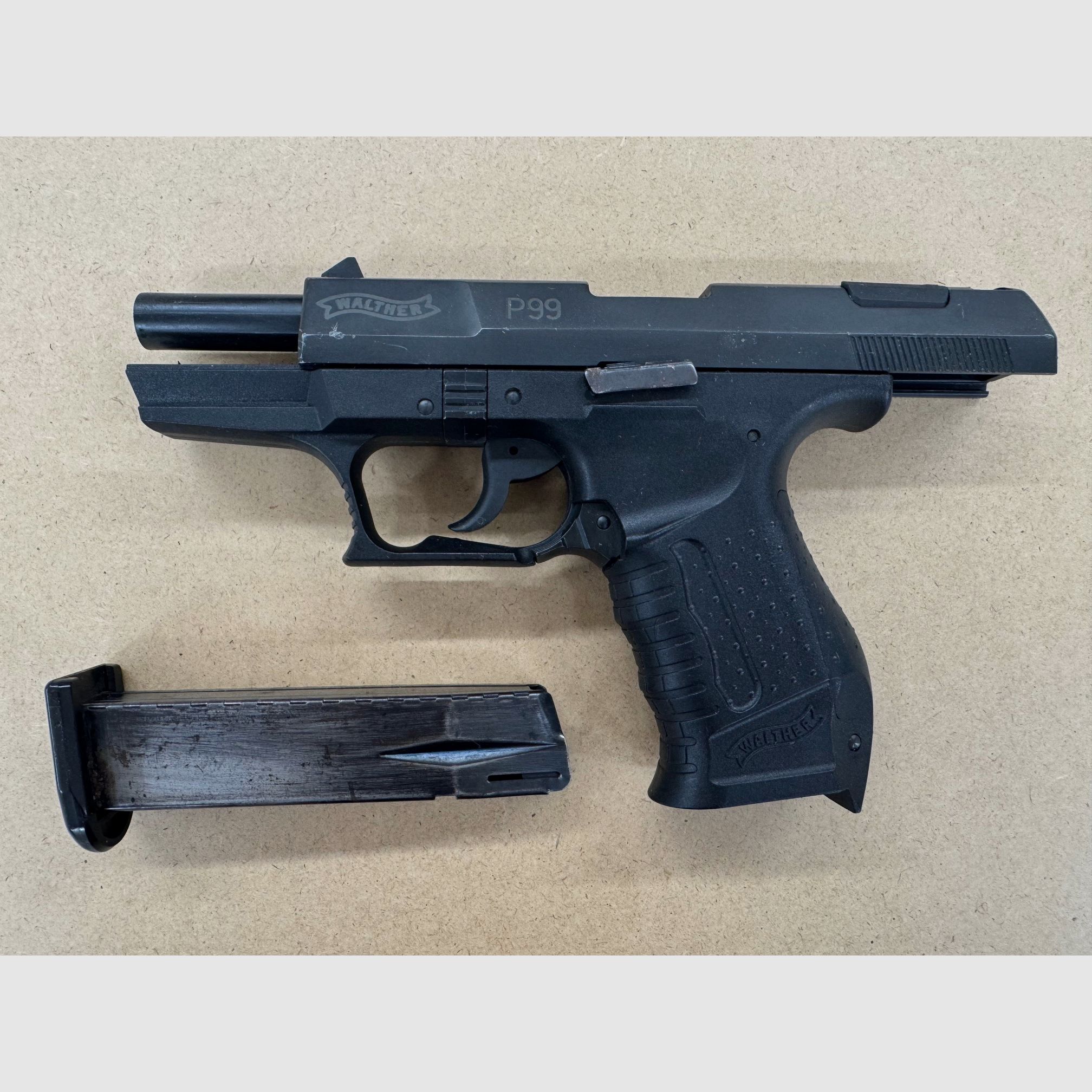 Walther P99 Schreckschuss 9mm P.A.K. – Frühserie PTB-762 mit originalem Entspanndrücker