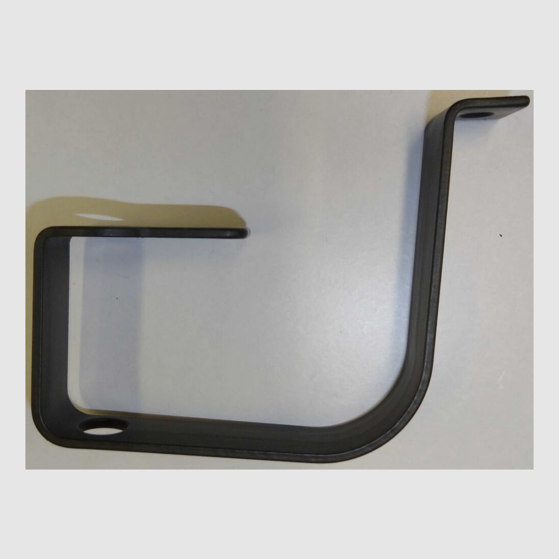 Clamp for Carl Gustav anti-tank weapon