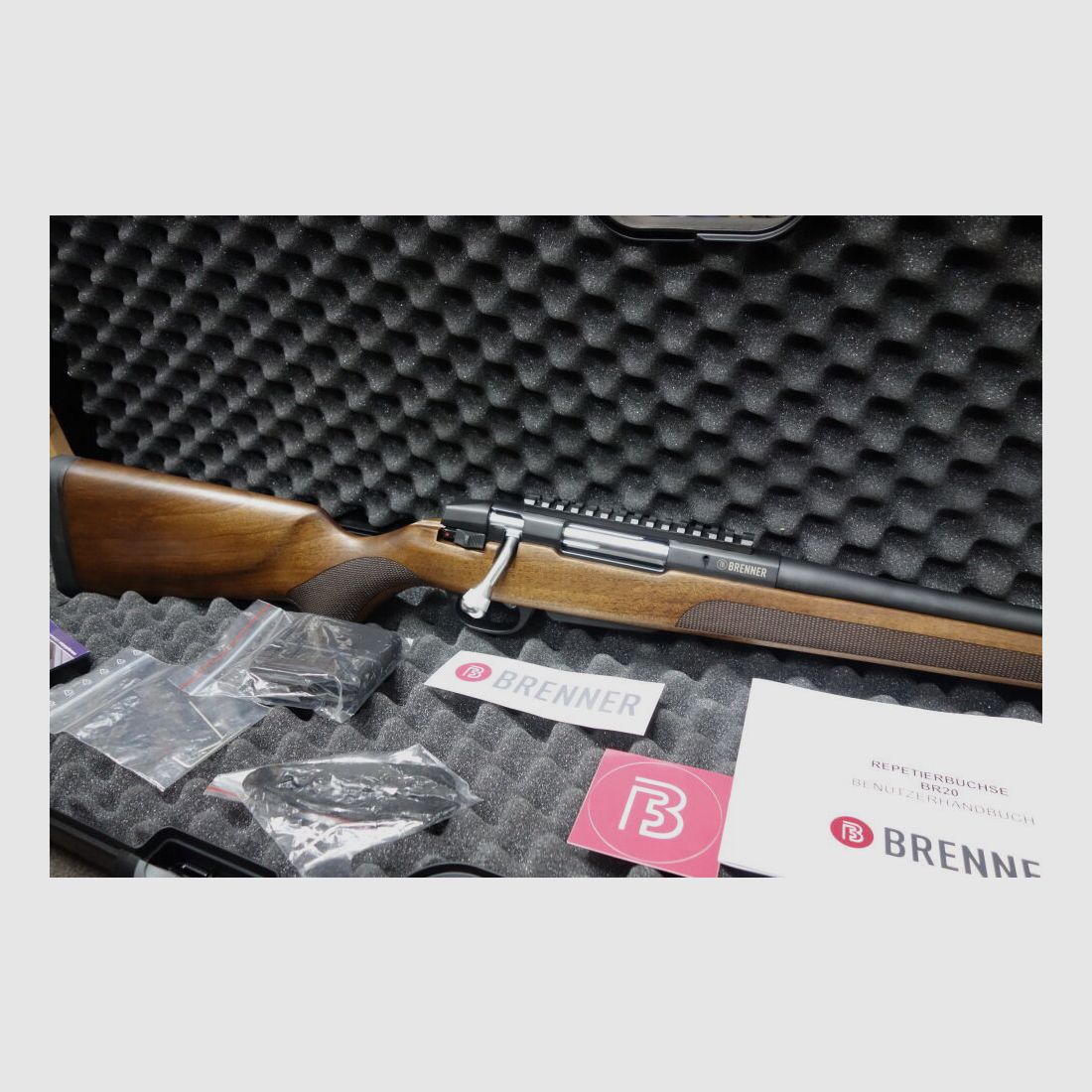 Brenner repeating rifle optionally with rear sight and front sight or without BR20