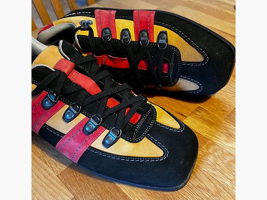 Corami Schießschuhe Pistolenschuhe Gr. 44 incl. Sohlenspanner usw...