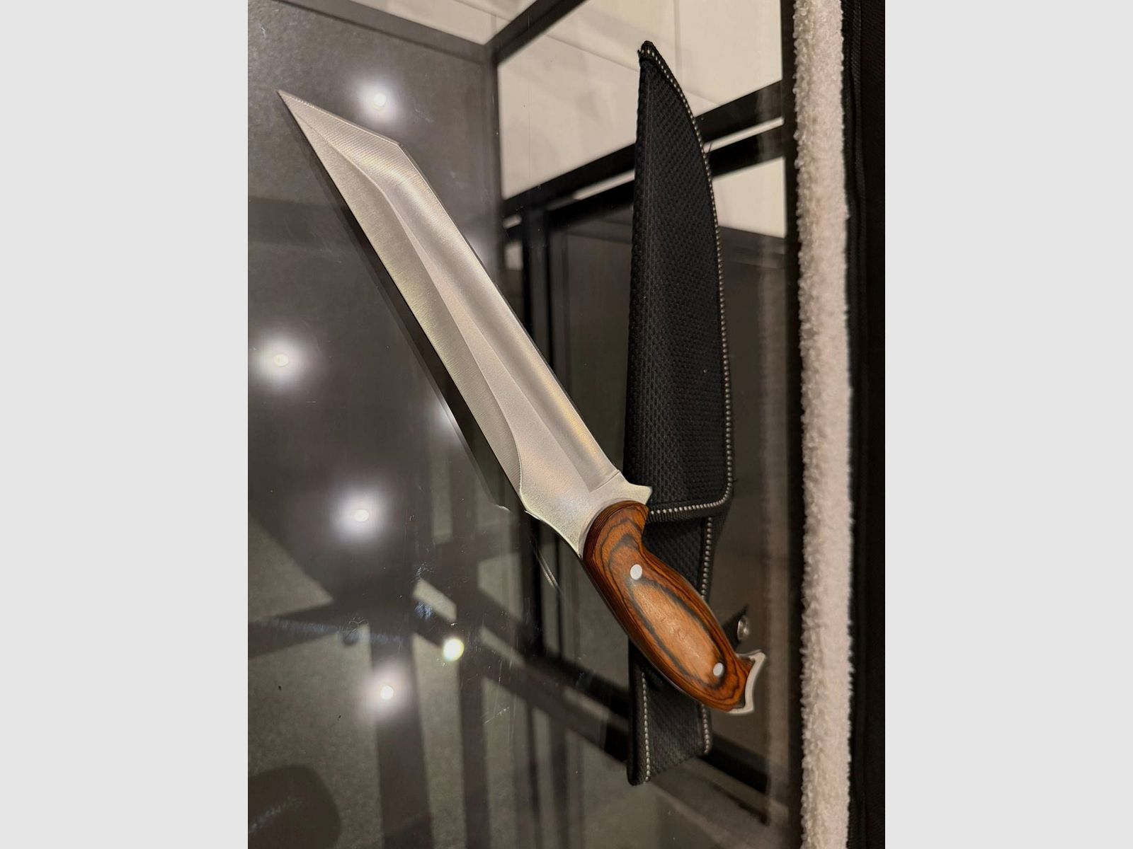 Couteau de plein air/collectionneur avec lame tanto et poignée en bois Pakkaholz – y compris étui