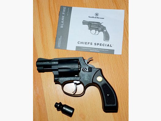 Smith & Wesson Chiefs Special blank firing revolver cal. 9mm R.K. blued (PTB 794)