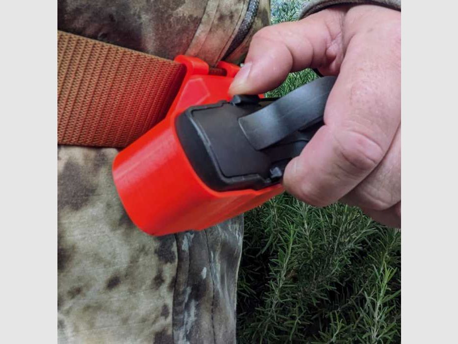 Dla magazynka Blaser R8: uchwyt na pasek