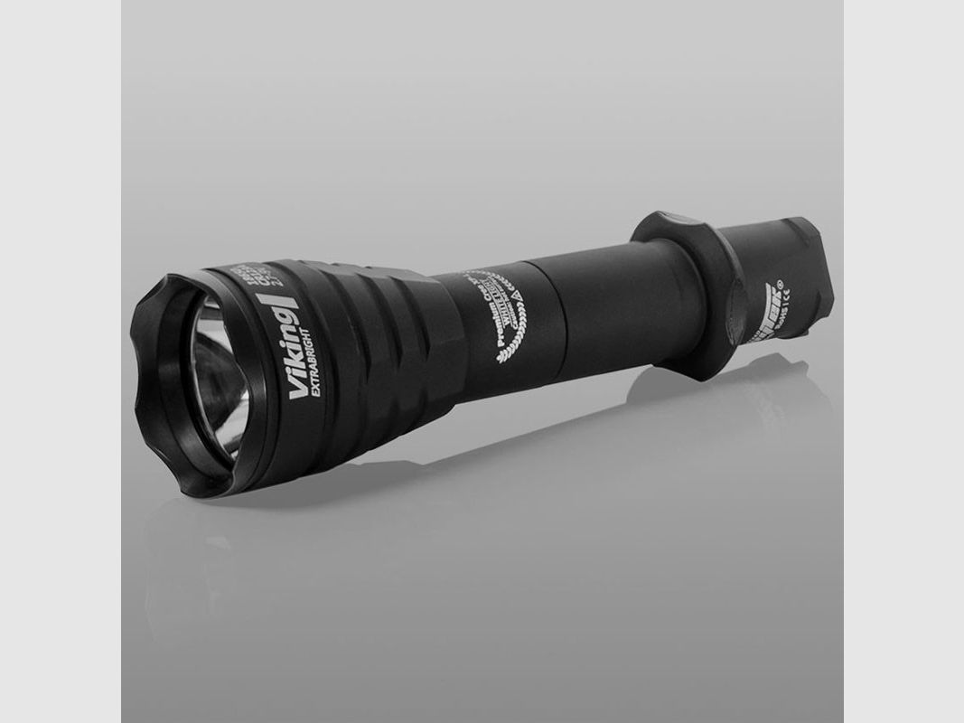 LED zaklamp ARMYTEK Viking XP-L – wit licht, afbeelding 1 van 11