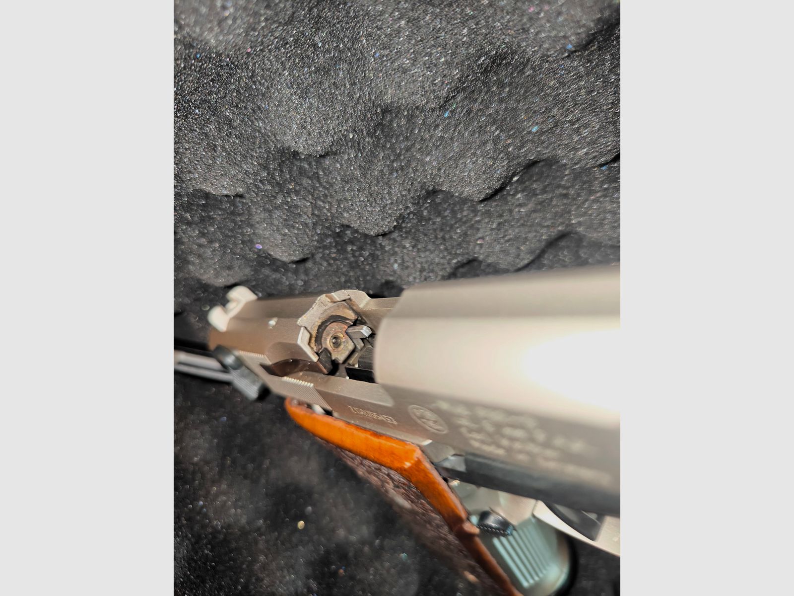 ⚠️ Attention collectors of Walther firearms - display piece - Walther P88 Compact Nickel with wooden grips & embellishments in the wooden grips, PTB 764, caliber 9mmPAK, unfired & functionally as well as visually in impeccable top condition, like new!!