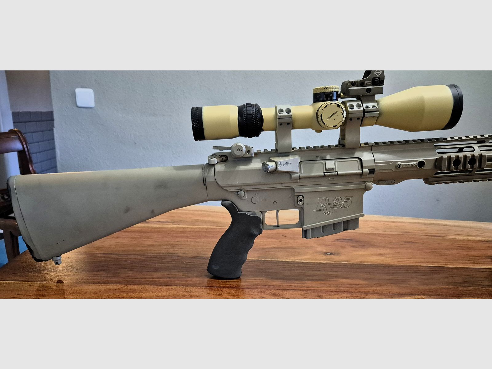 Remington R25 AR-10 in .308 M110 clone in FDE carabina semiautomatica