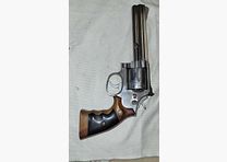 Smith and Wesson 686 - 1