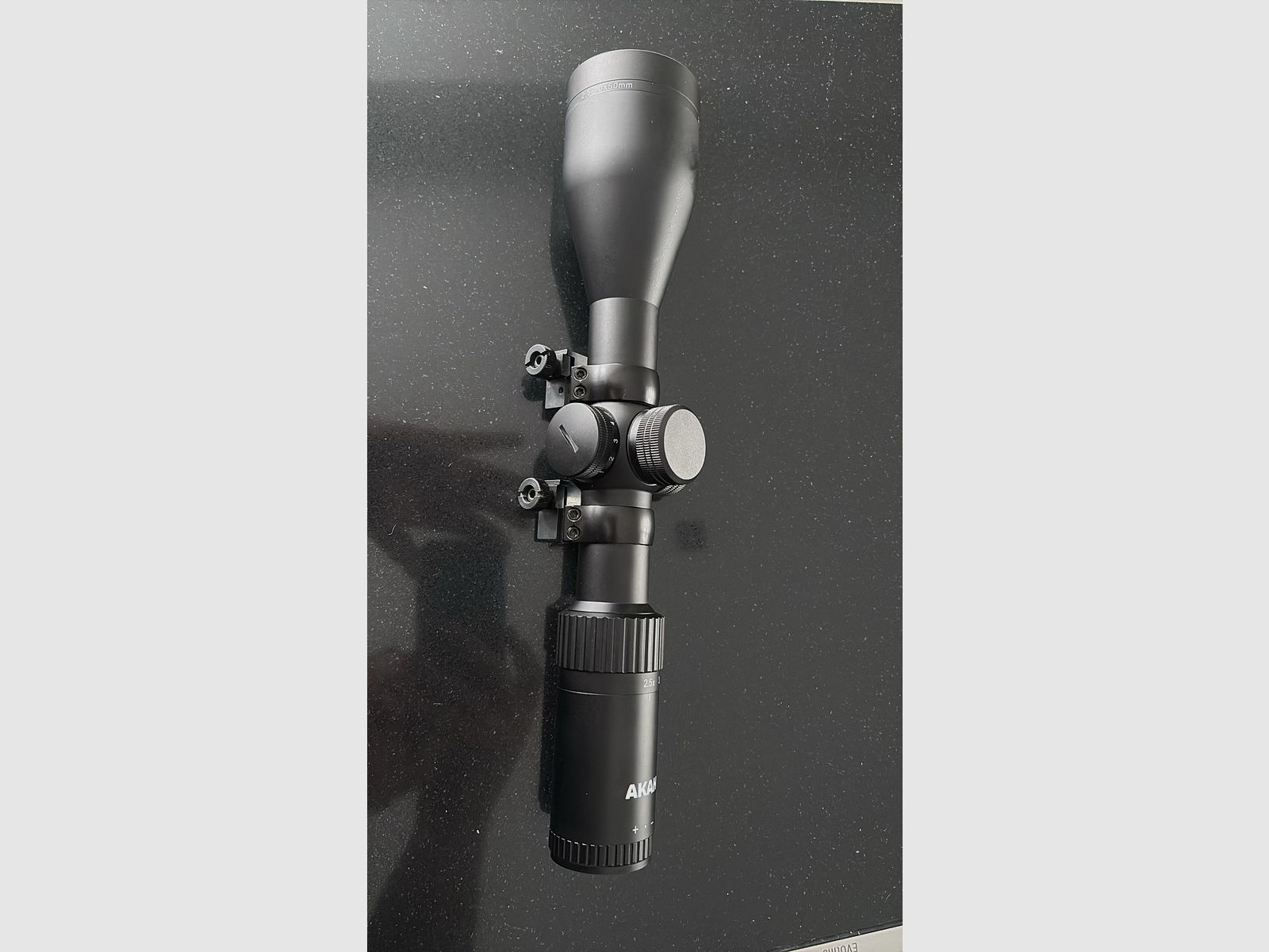 Akah 2,5-10x 50 como nuevo, incluyendo montaje