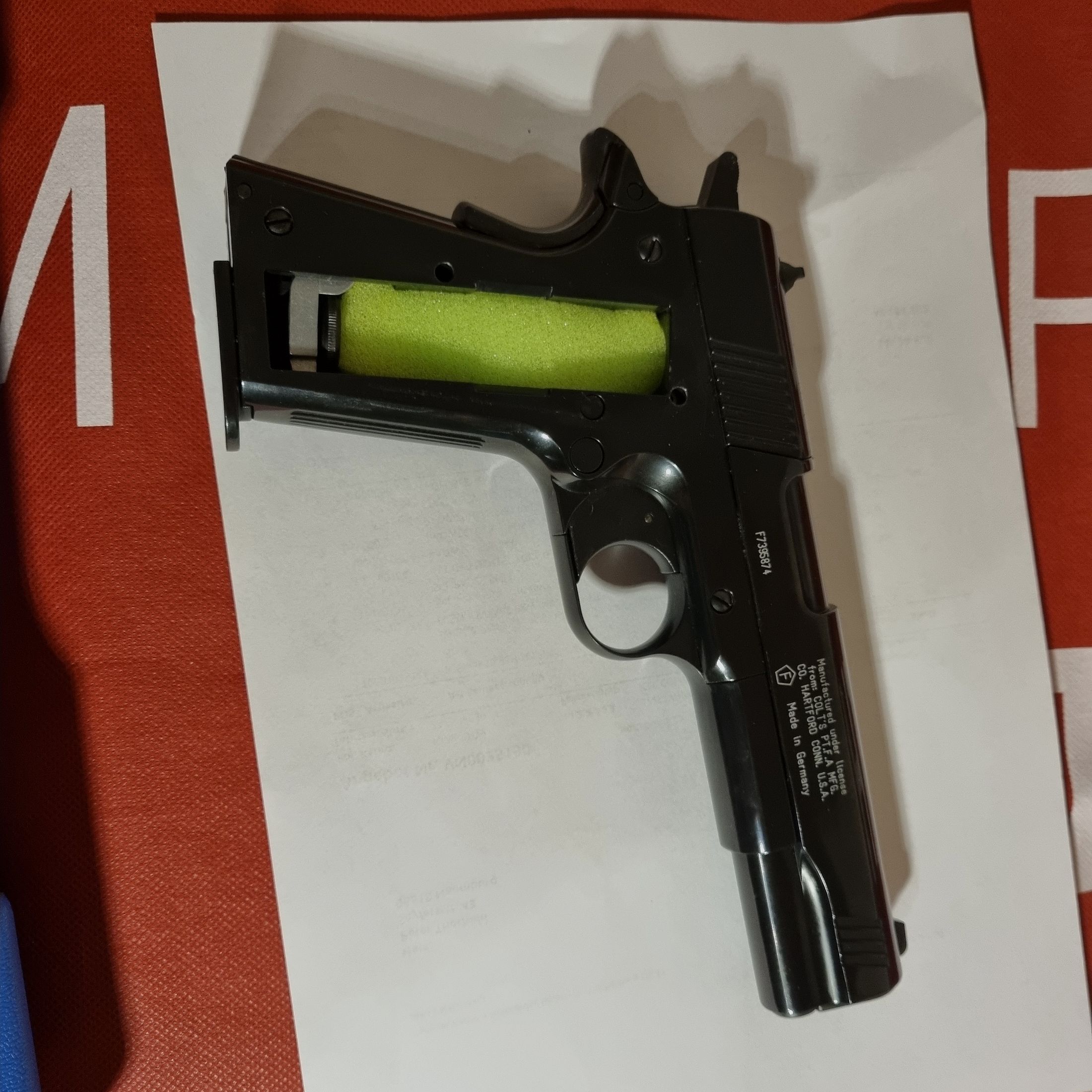Colt Government 1911 A1 brüniert 4,5 mm , Co2-Pistole, altes Model