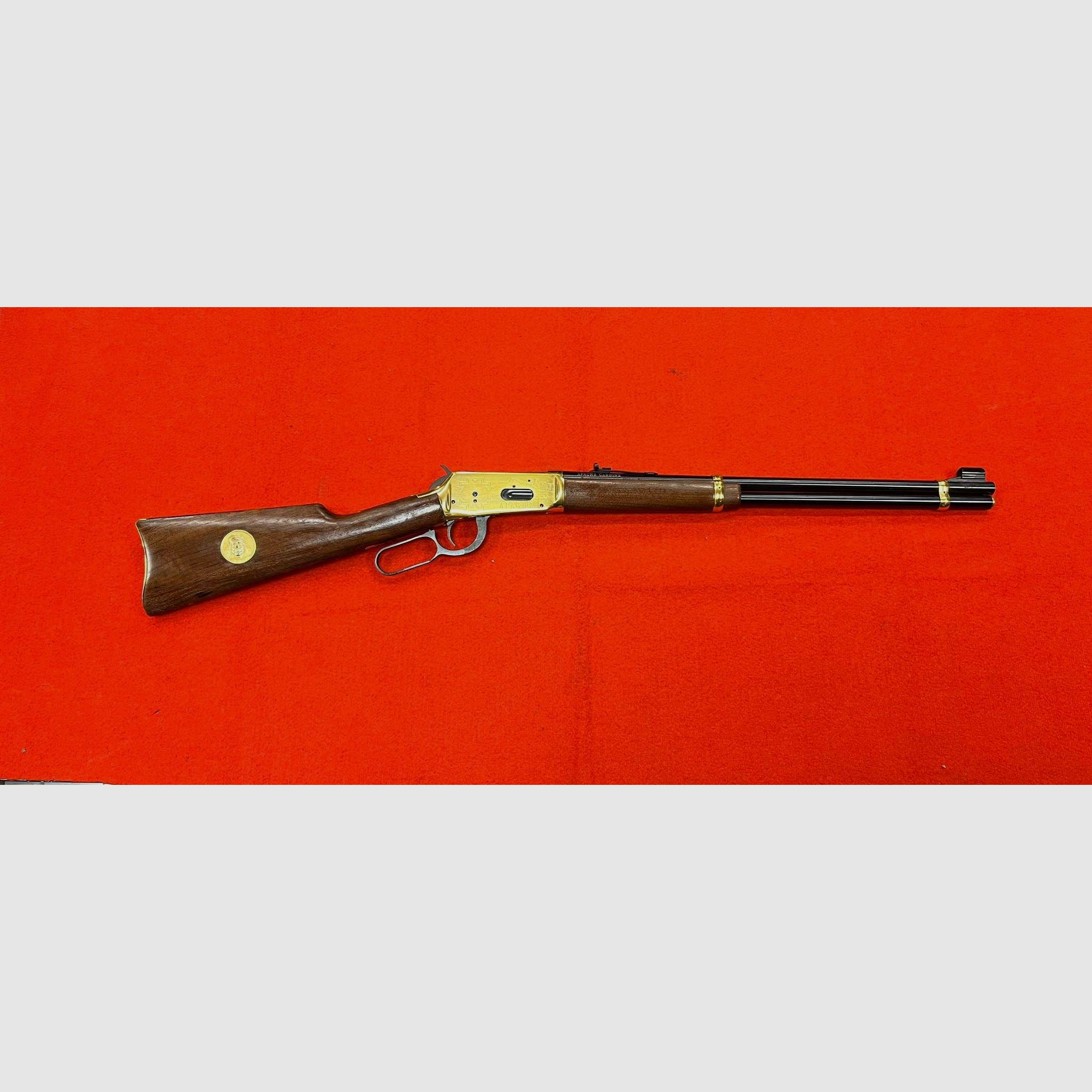 WINCHESTER MODÈLE 94 APACHE COMMÉMORATIF 1974 CALIBRE 30-30 WINCHESTER, image 1 sur 4