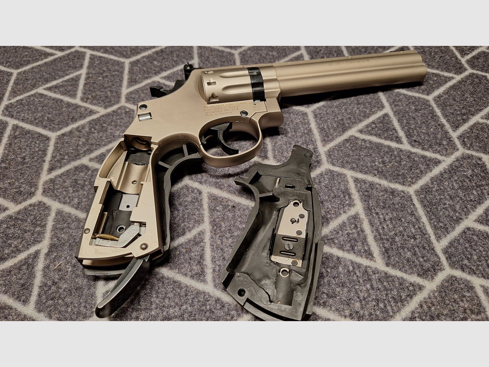 Revolver Smith & Wesson 686 - 6 Zoll Nickel 4,5 mm Diabolo