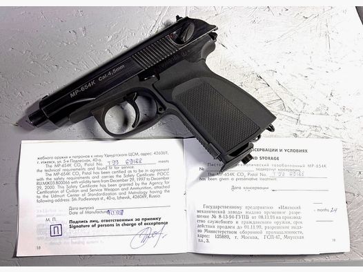 Makarov Co2 Pistole Halbautomat in 4,5 mm BB dieses Modell ist mit Origianl Teilen der legendären Makarov hergestellt worden