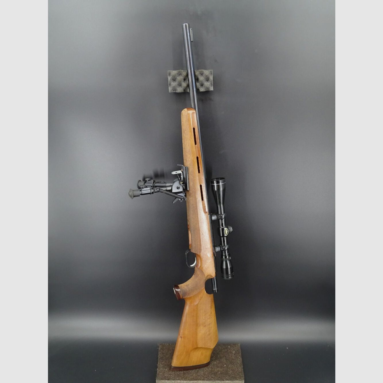 Weihrauch HW 66 calibre .222 Rem avec lunette et bipied 66