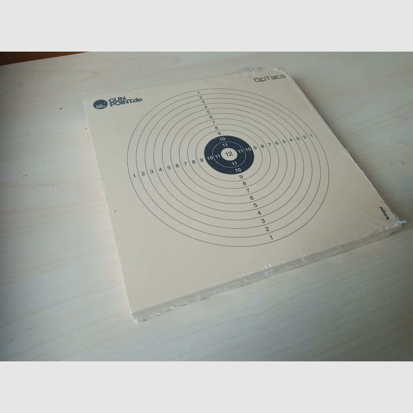 Ruger Mark IV und Record LP3 mit Kugelfang und Diabolos.