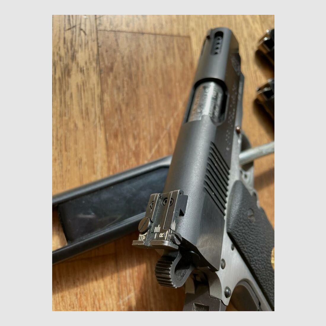 Springfield V10 Ultra Compact, Kal. .45 , 4 “ Lauf