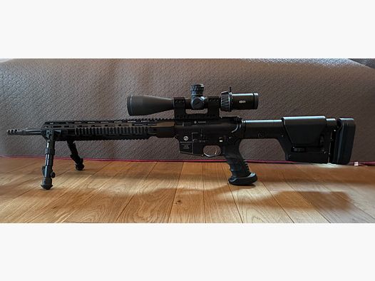 Schmeisser AR15 DMR 18“ .223 REM - Neuwertig mit Optik und Zubehör 