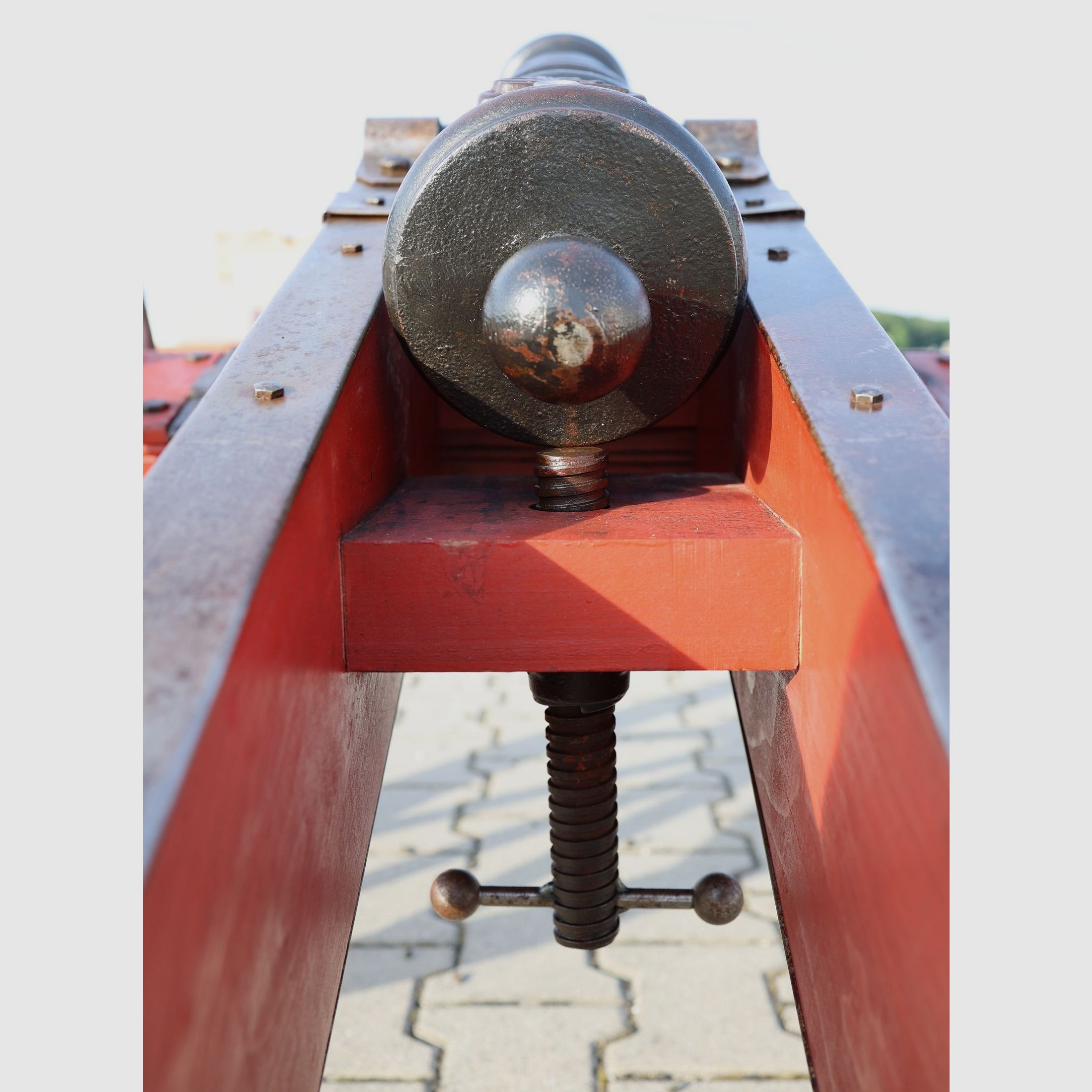 Muzzleloader cannon with proof for reenactment of the 30 Years' War with accessories