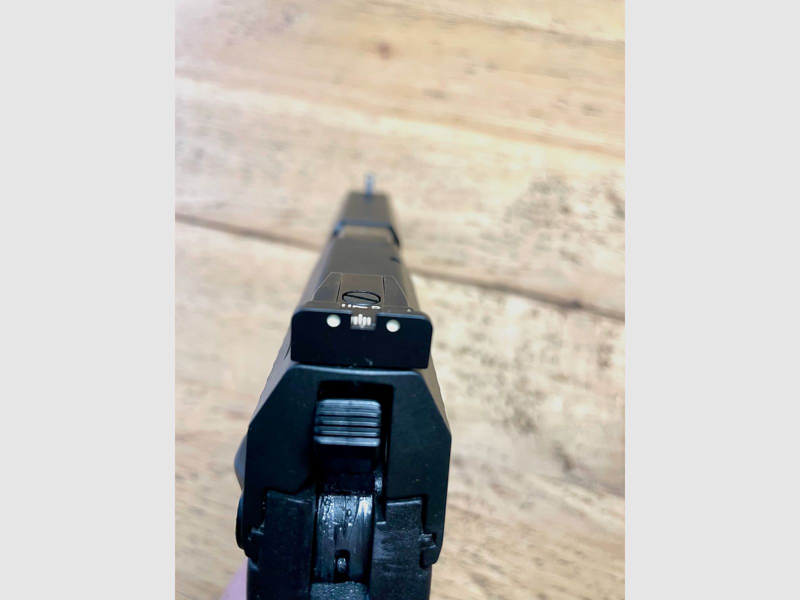 Pistola Heckler & Koch HK USP Tactical - 9mm