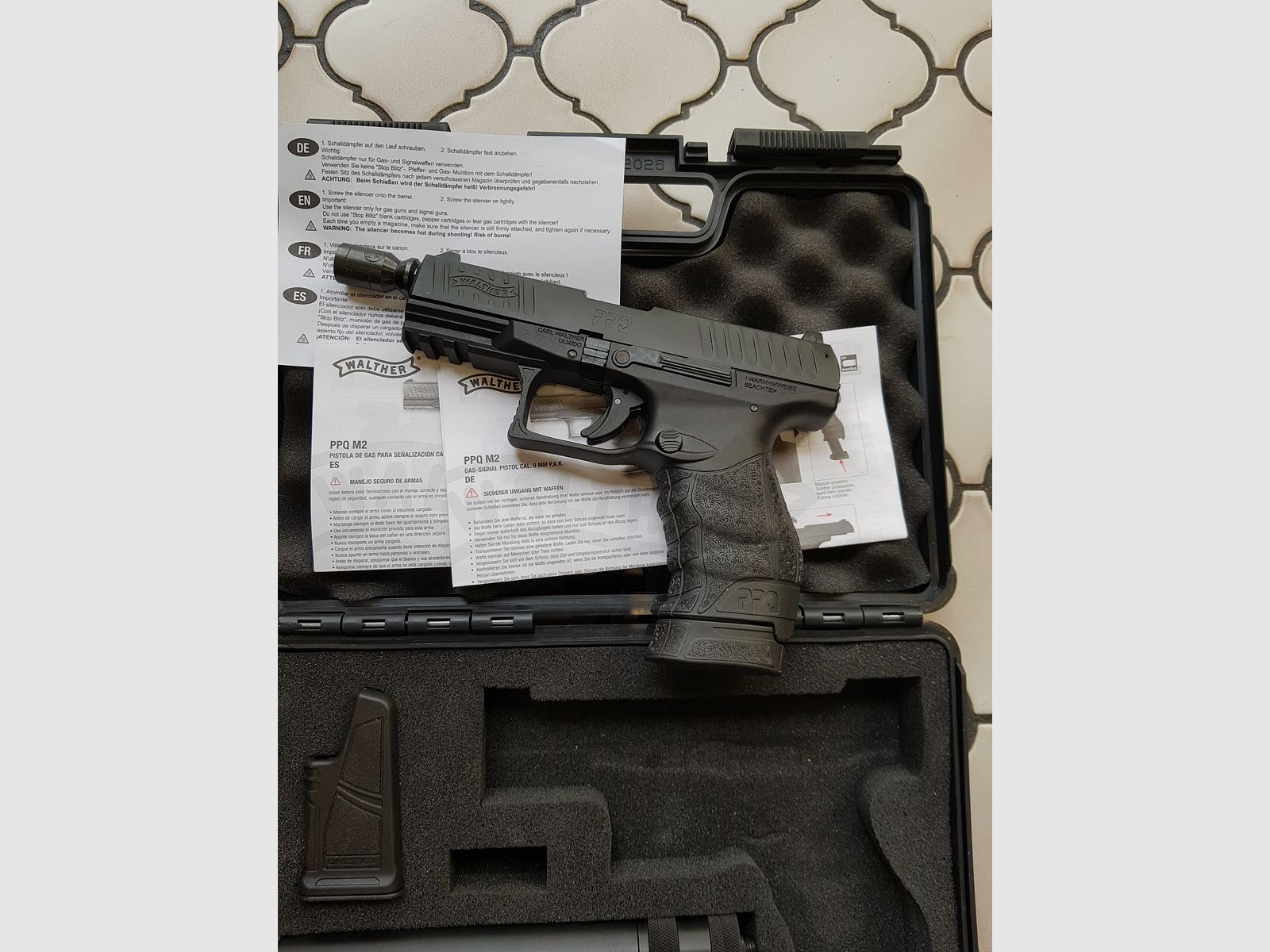 Walther PPQ M2 BLK Navy Kit PAK, Neu und unbeschossen. 