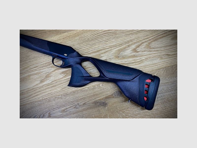 Blaser R8 Ultimate calciatura / Nero-Marrone / Contorno 17mm / Sistema di ammortizzazione del rinculo