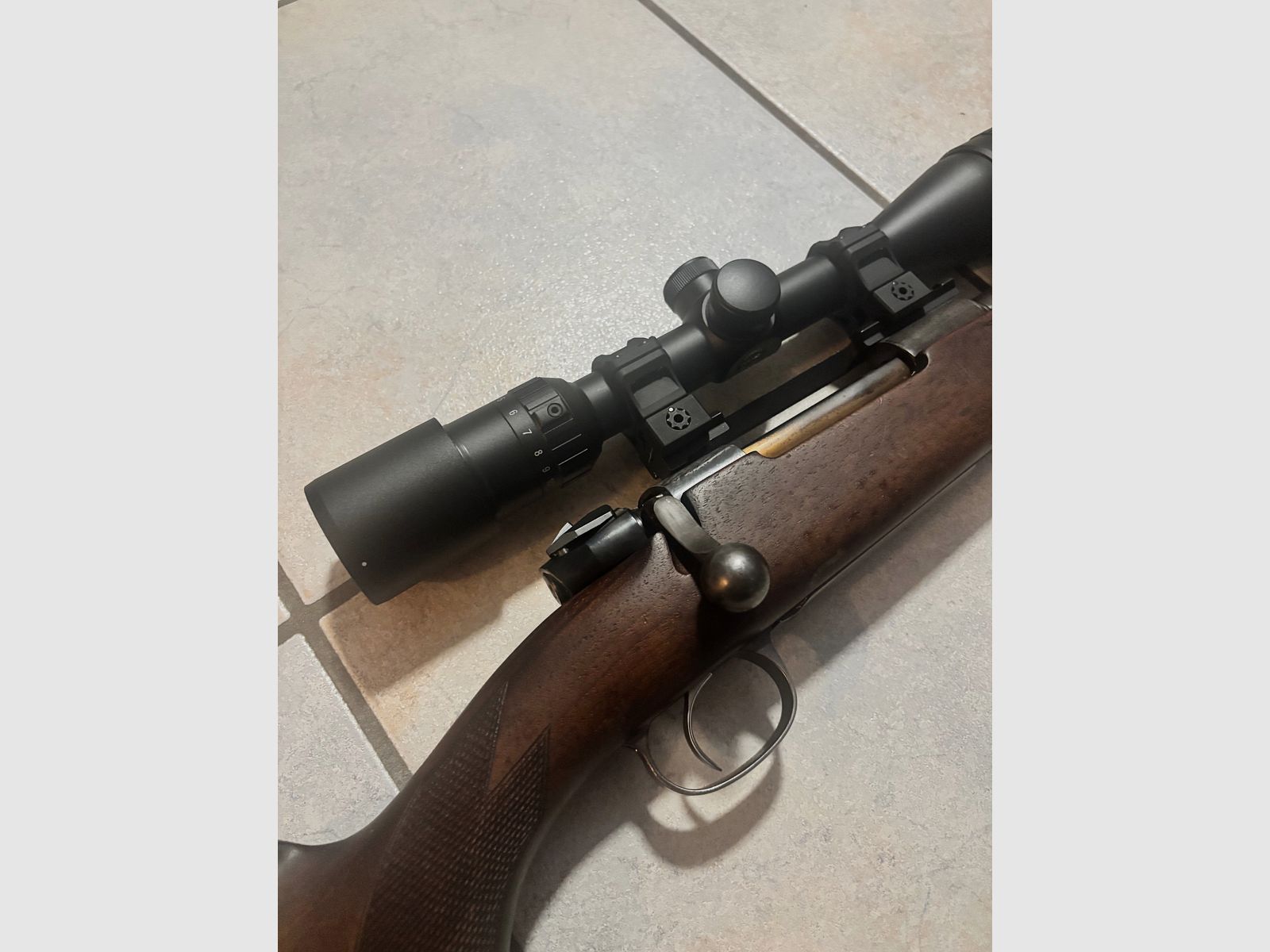 Mauser 98er 8x57IS incluso HAWKE 4-12x
