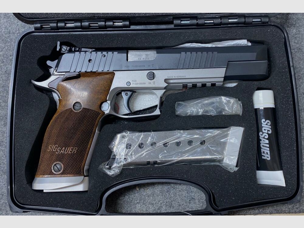 SIG Sauer P 220 X-Six .45Auto
