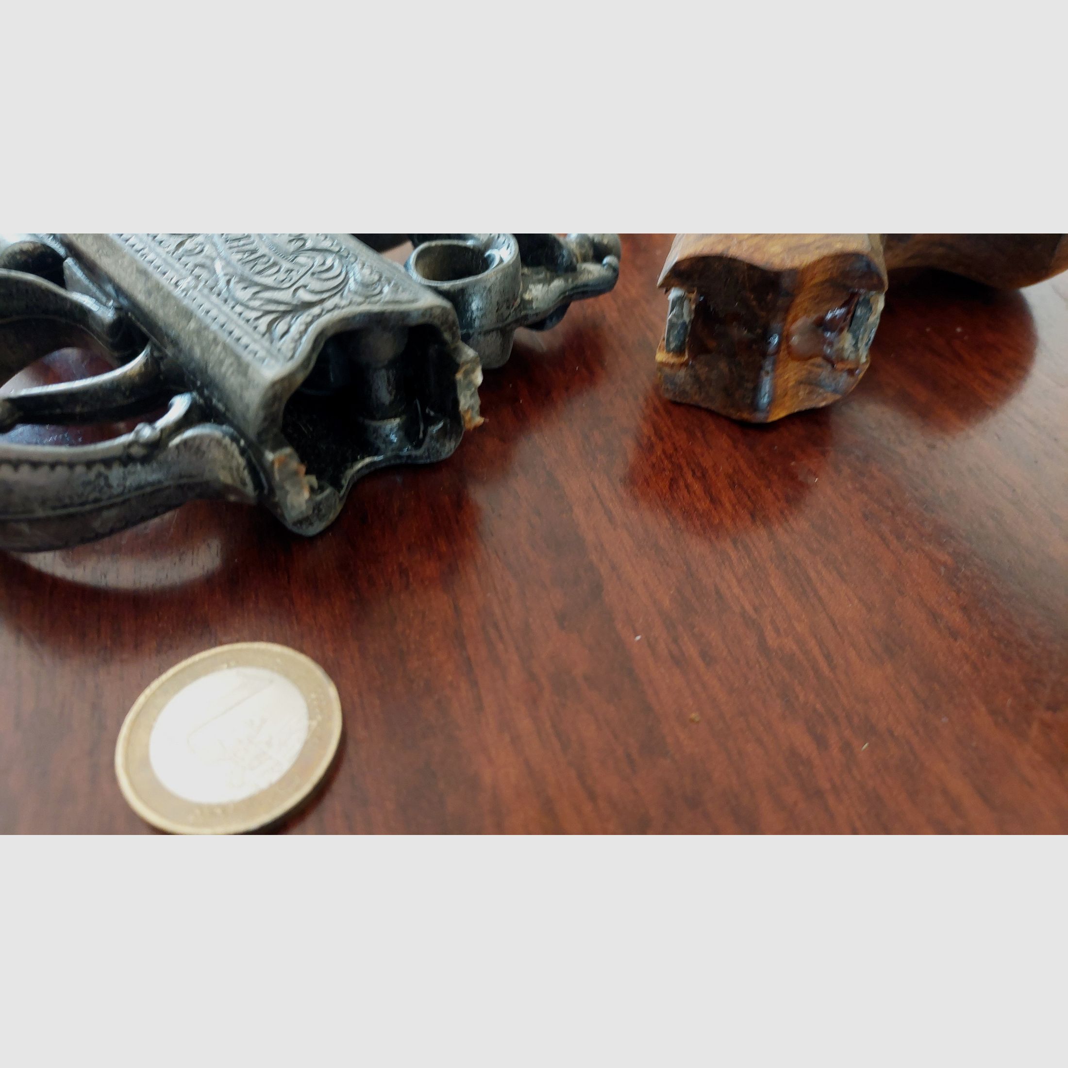 Replica Steinschlosspistole „Blunderbluss Tromblon“ – Piraten Deko – defekt