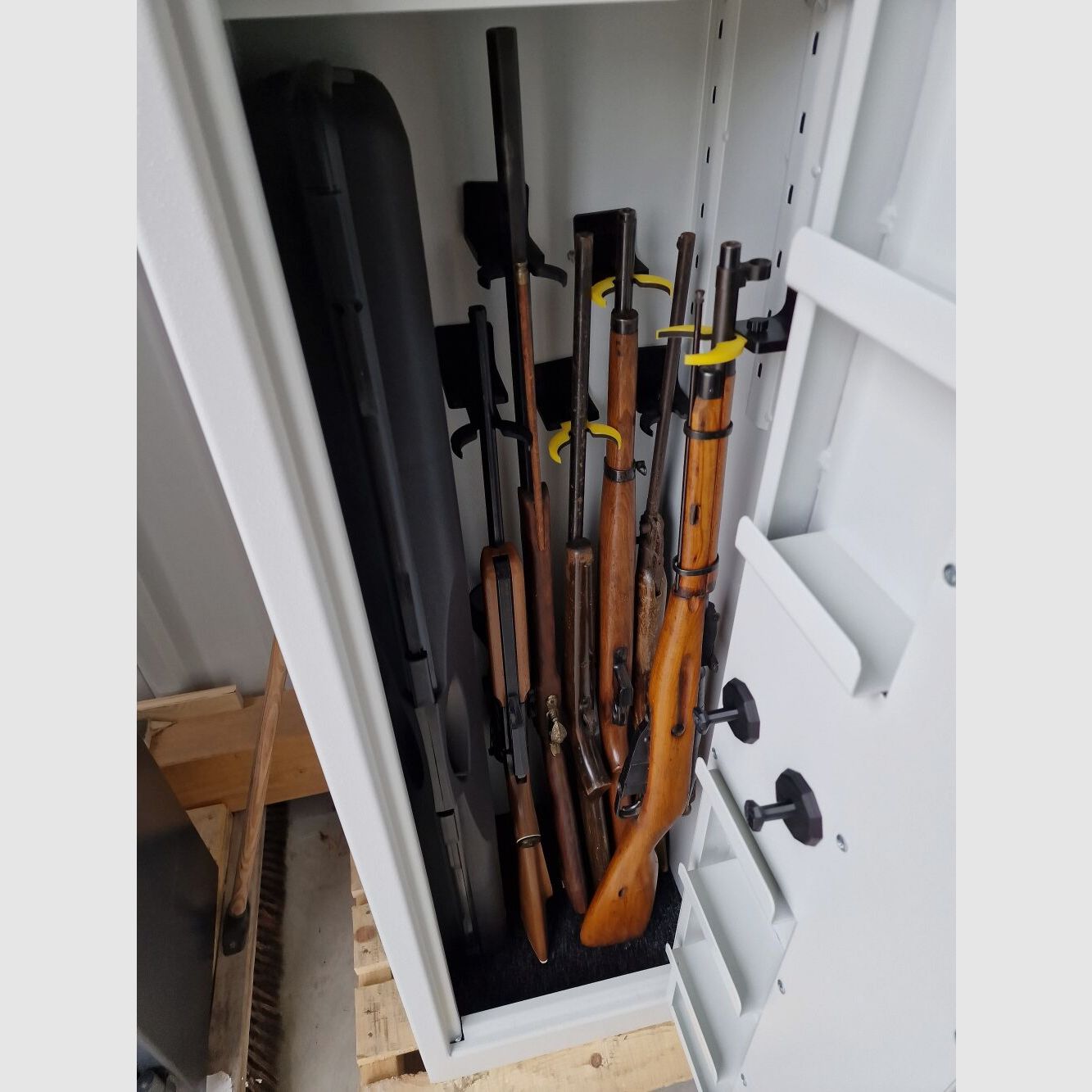 Gunshome uG GUN-i-FLEX sejf na broń HUNTER HABICHT Klasa 0 dla 9LW
