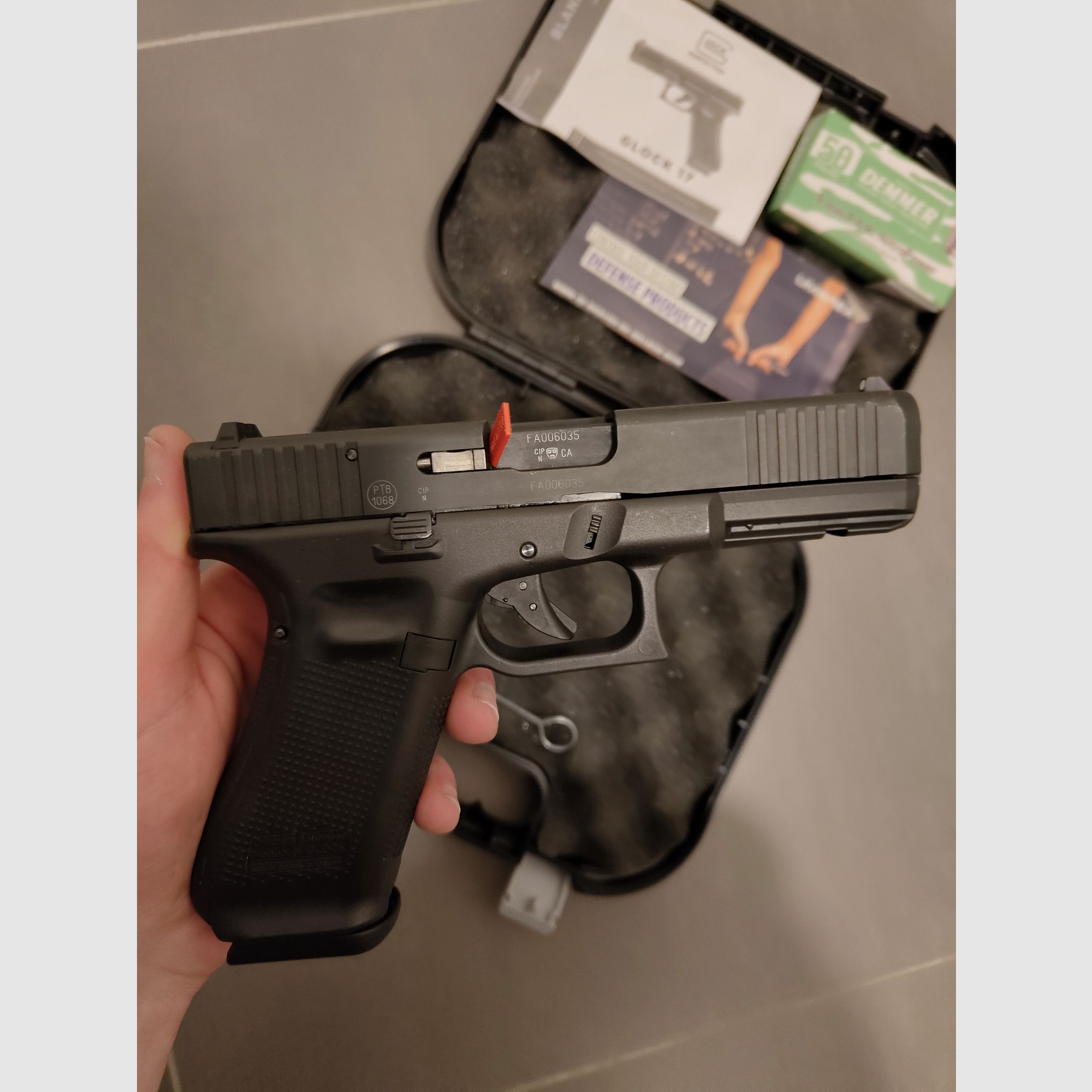 Glock 17 P.A.K First Edition Schreckschuss 