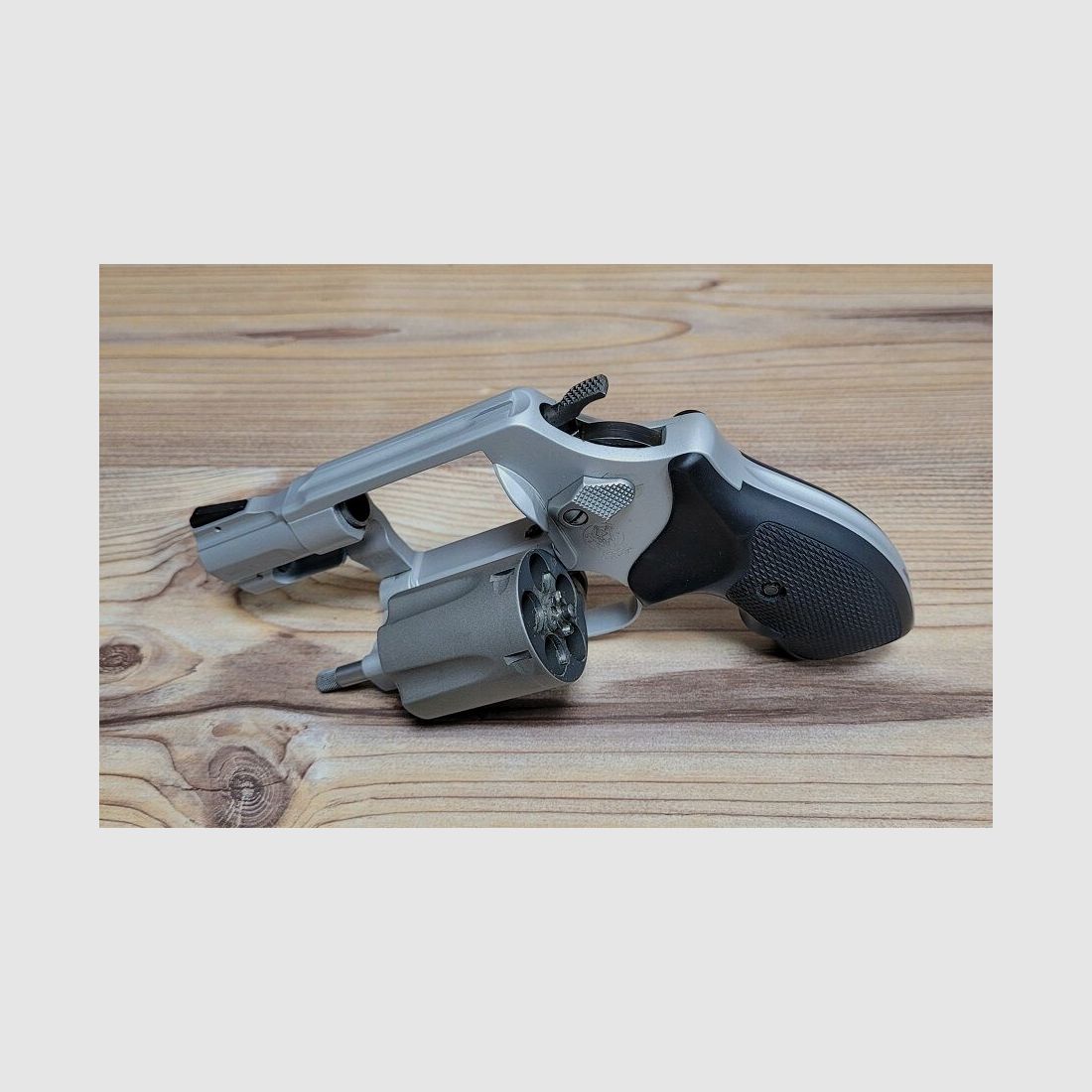Smith & Wesson AirLite Ti 1.7/8" - S&W Air-Lite Titan