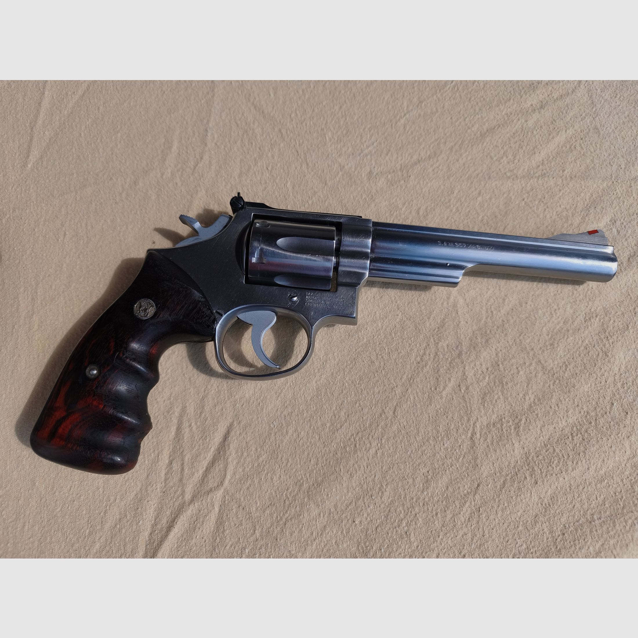 Revolver .Smith & Wesson 357 Magnum