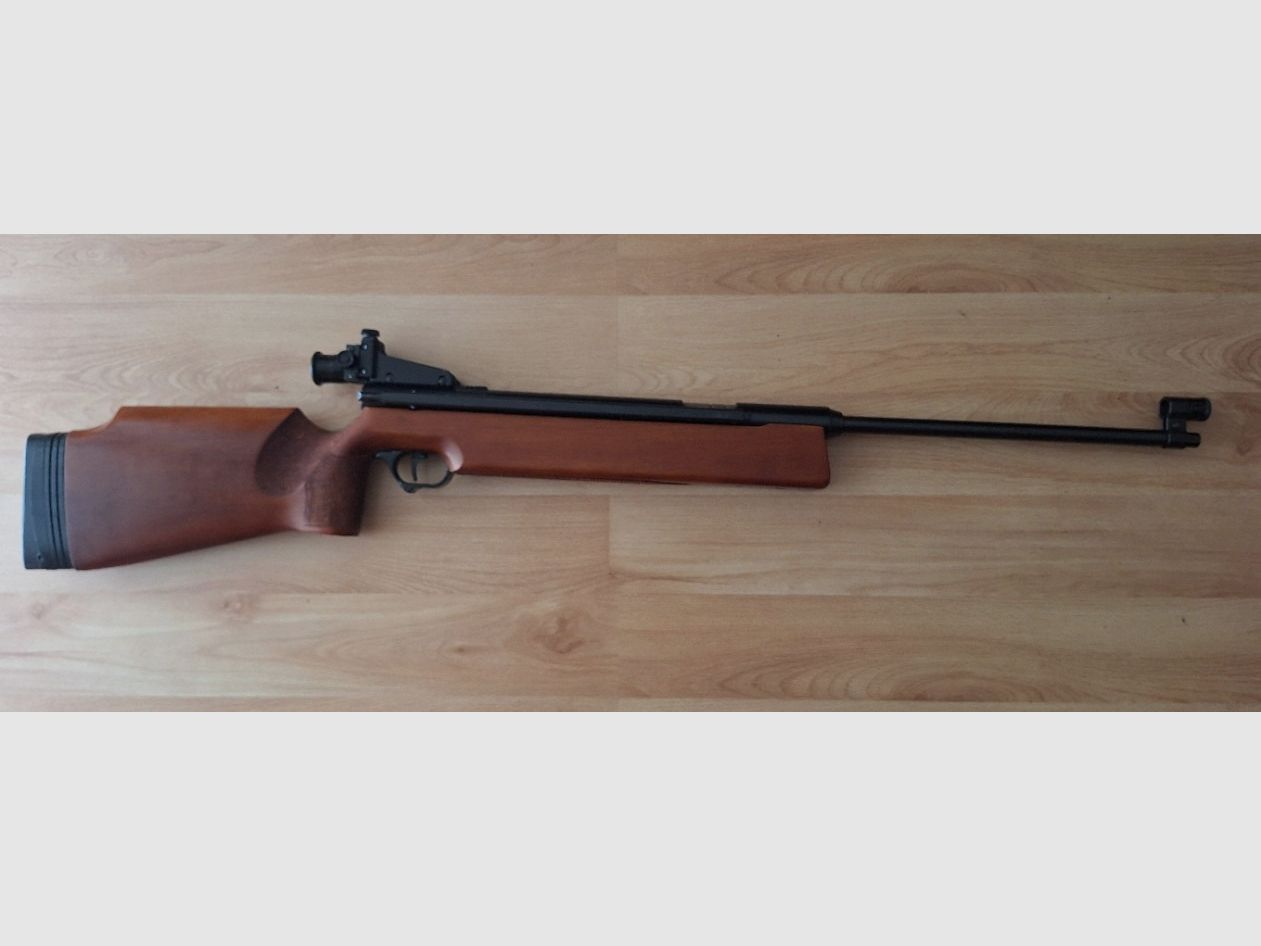 Karabin pneumatyczny Haenel 312 z bocznym naciągiem