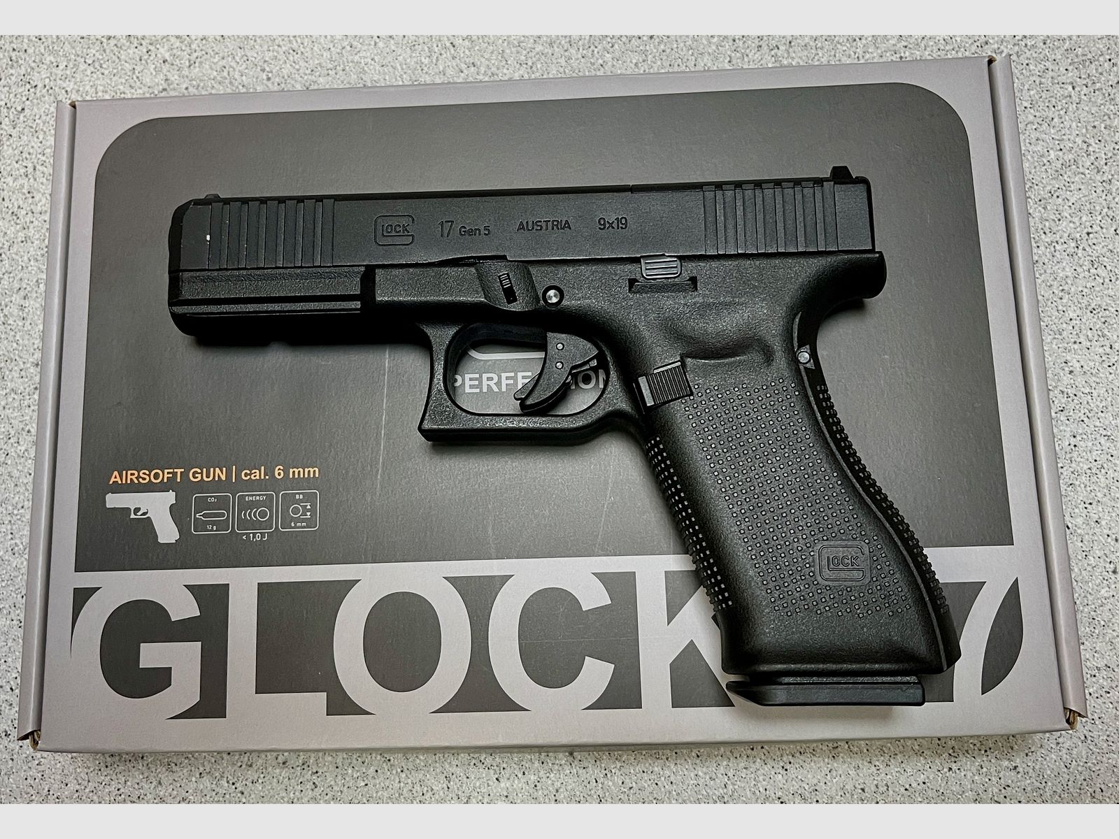 Glock 17 Gen5 MOS (with adapter plates) GBB CO2 Airsoft 6mm, UMAREX, model 2.6551, <1.0 Joule