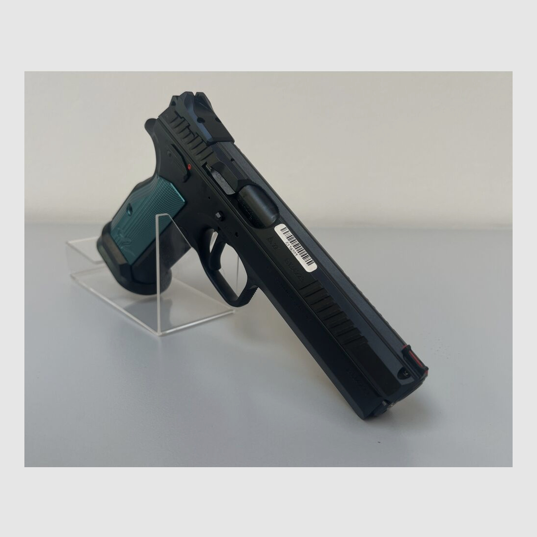 Ceská Zbrojovka	 CZ 75 TS 2 - blaue Griffschalen 9mm Luger - Sonderposten