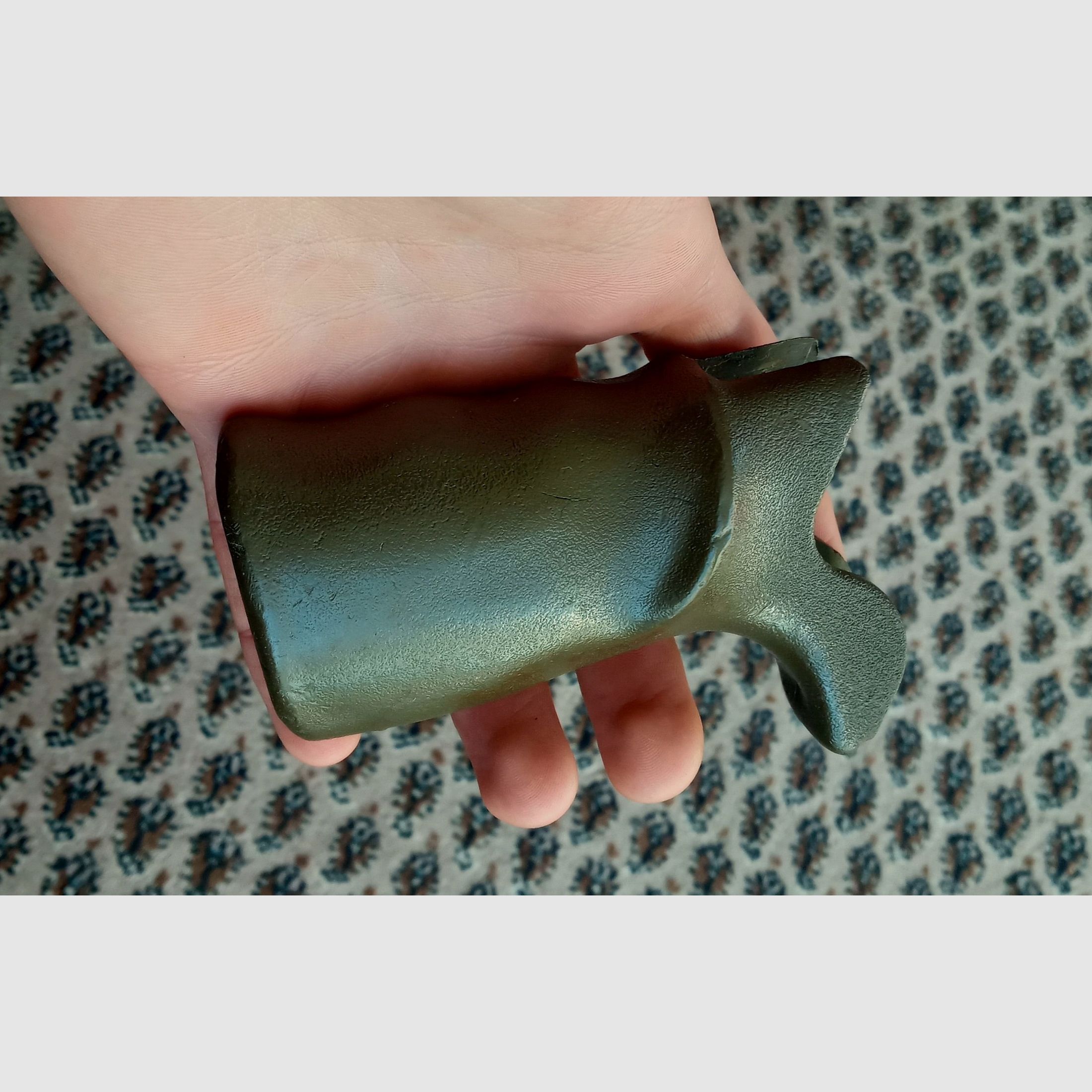 G3 pistol grip deep speckled olive green / stylistically perfect for wooden handguard // polymer grip