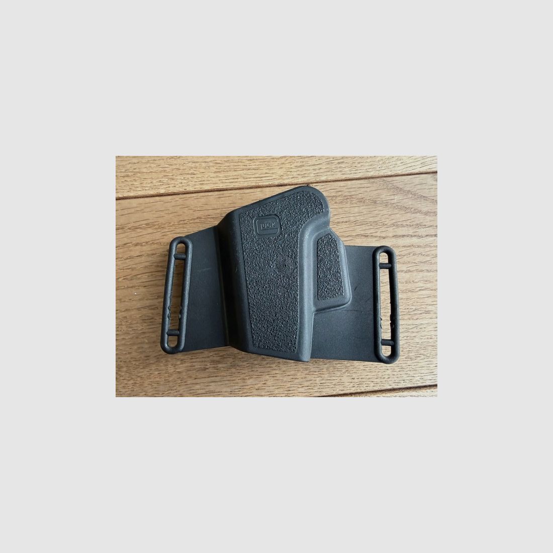 Glock 19 Gen 2 - Sammlerstück / sehr guter Original-Zustand - 4 Magazine - Sport- und Safety-Holster