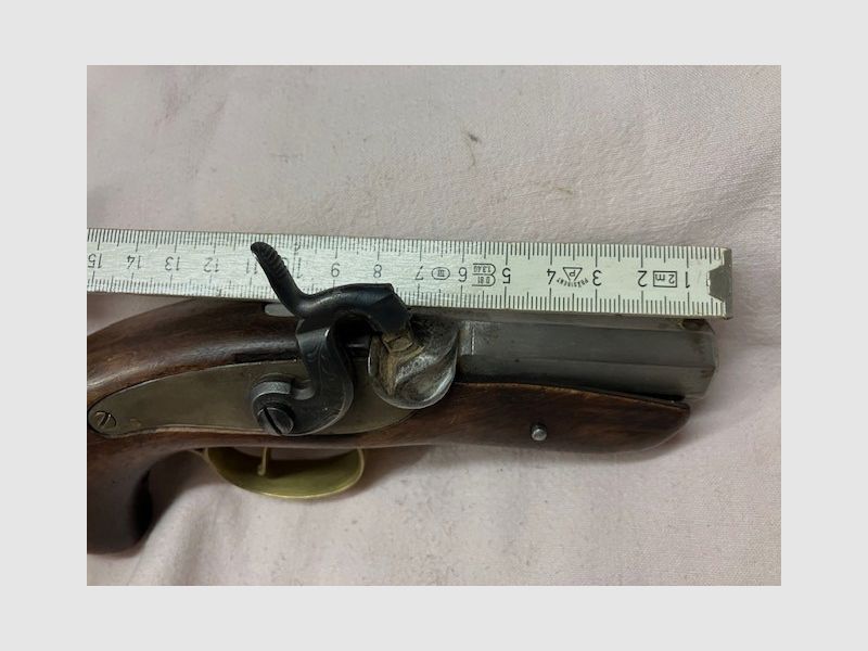 Derringer a percussione a caricamento frontale