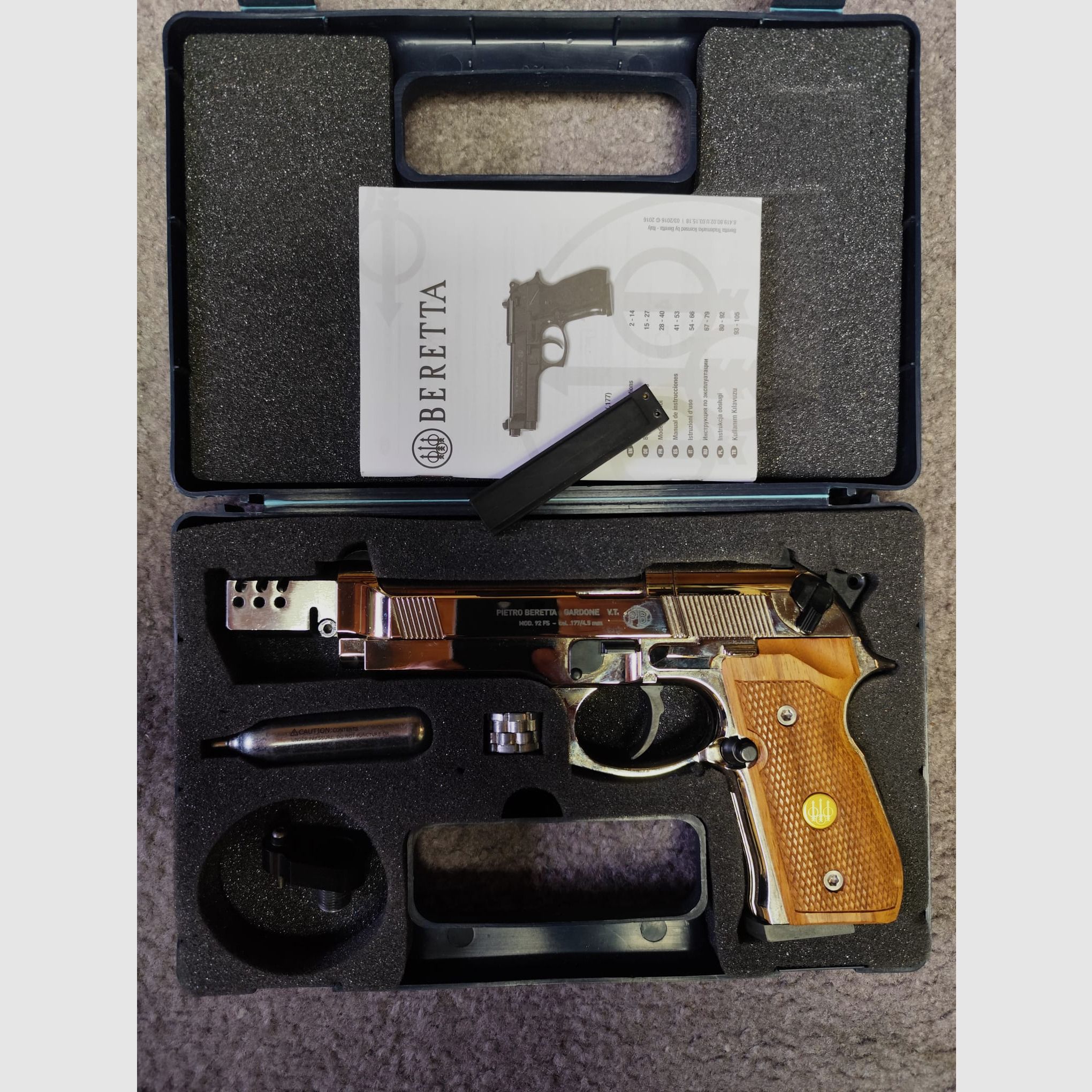 Beretta 92 FS co2 4,5mm Chroom 