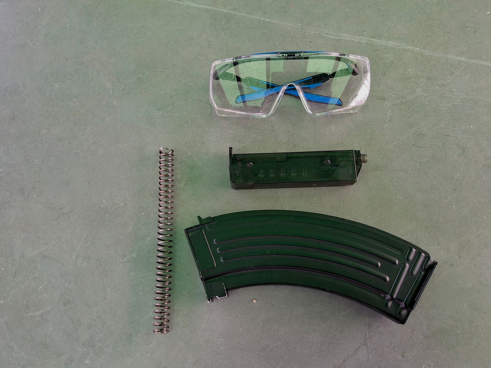 Airsoft AKM (real wood and metal)-Saeg, 1.6 Joule with battery