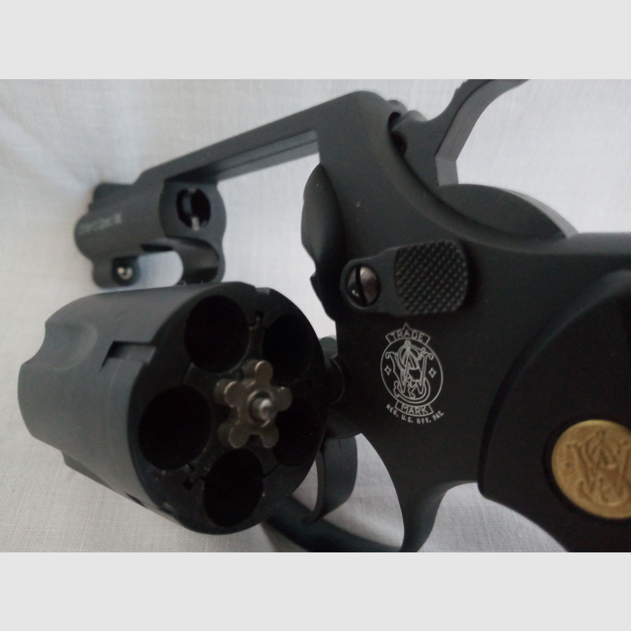 Smith & Wesson "Chiefs Special" / revolver SRS / cal. 9mm R.K. / brunito